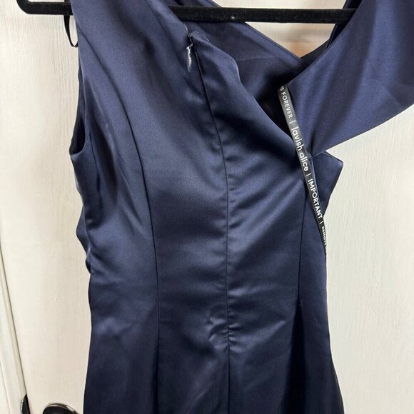 Lavish Alice pleated one shoulder bonded satin midi dress in navy - Picture 8 of 9